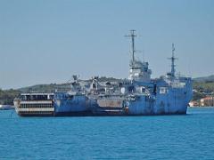183 TOULON ET SA RADE (71)